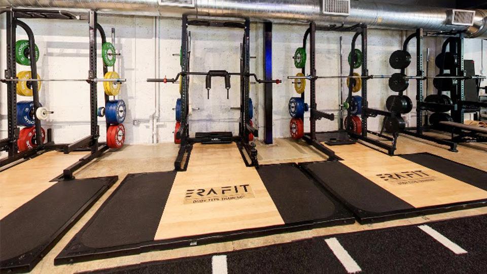 Personal Trainers in Miami vs Online Coaching: Which Is Better for Results?